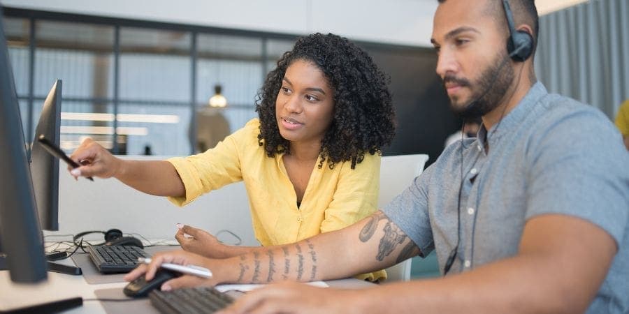 The Manager Mass Exodus: How SMBs Are Flattening the Org Chart
